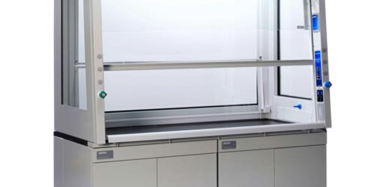 Press Release: New safety benchmark for full-view fume hoods, redesigned Protector ClassMate